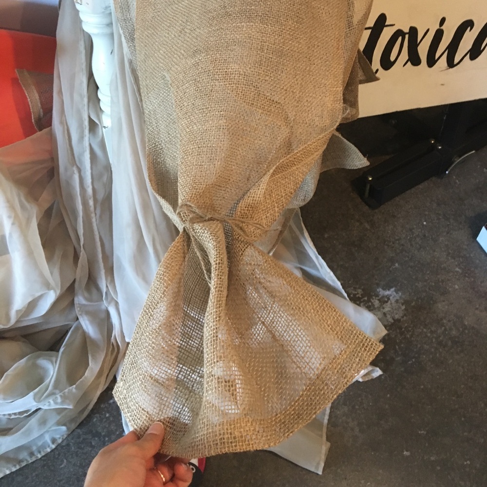 6 ft burlap runners x 8